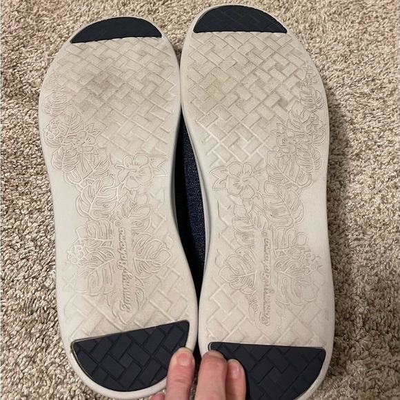 Tommy Bahama Relaxology Acklins Shoes - Picture 6 of 7